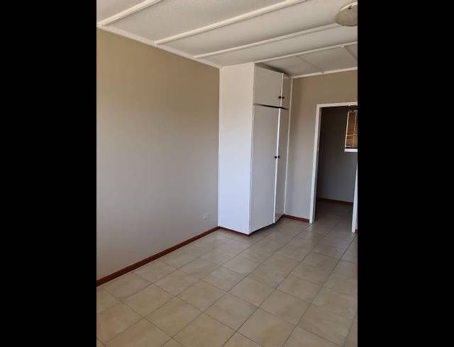 2 BEDROOM APARTMENT FOR SALE IN SASOLBURG CENTRAL